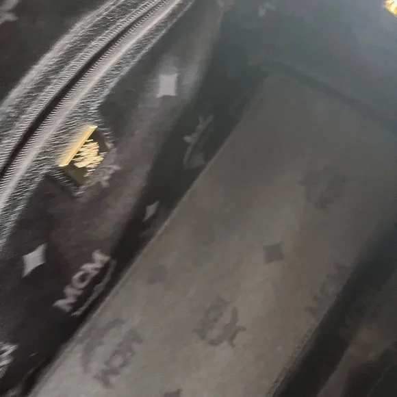 MCM BLACK LEATHER HANDBAG - Picture 11 of 14